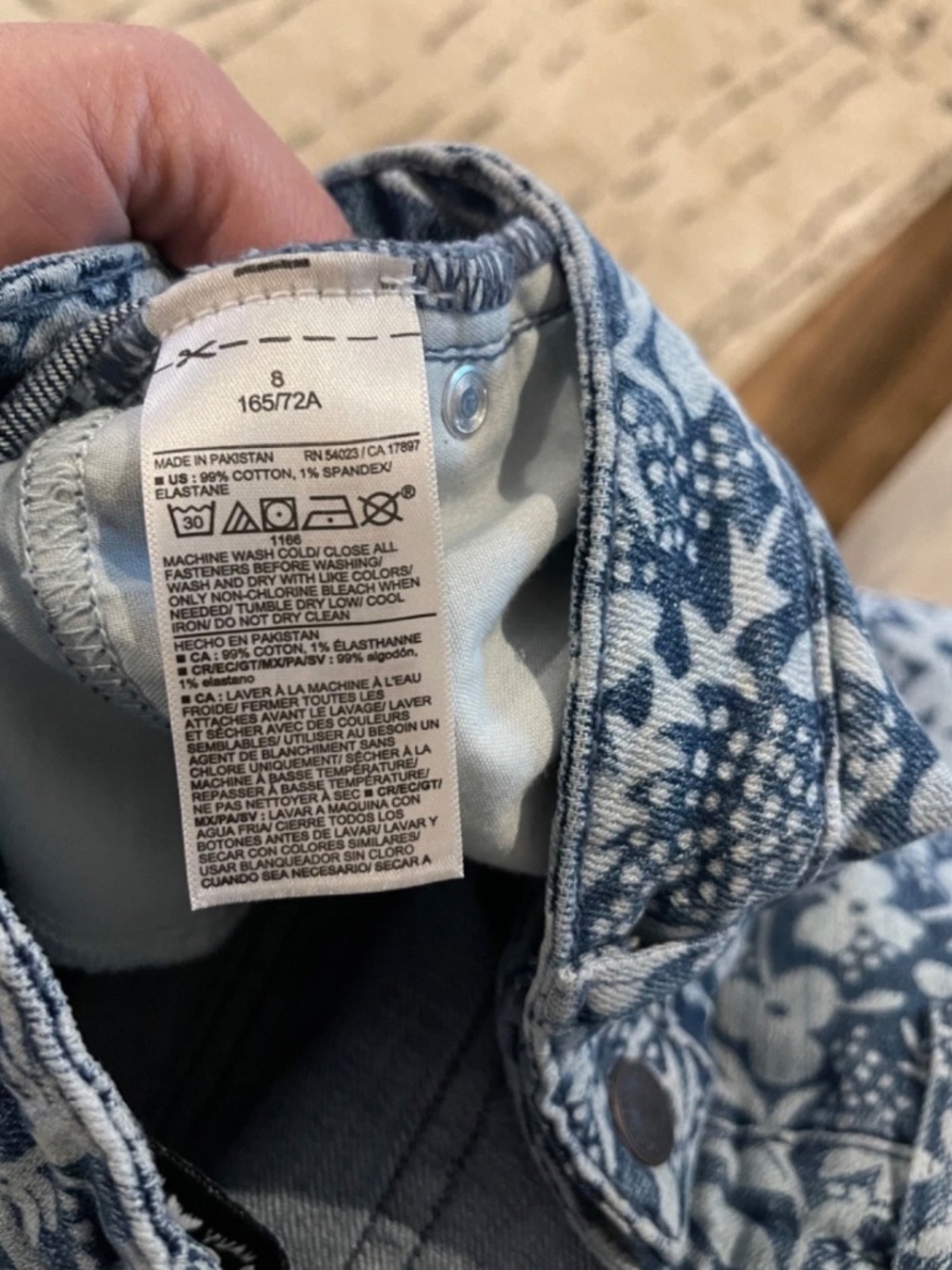 Old Navy x Anna Sui Slim Boot Cut Blue Floral Jeans Size 8 EUC - Picture 12 of 13